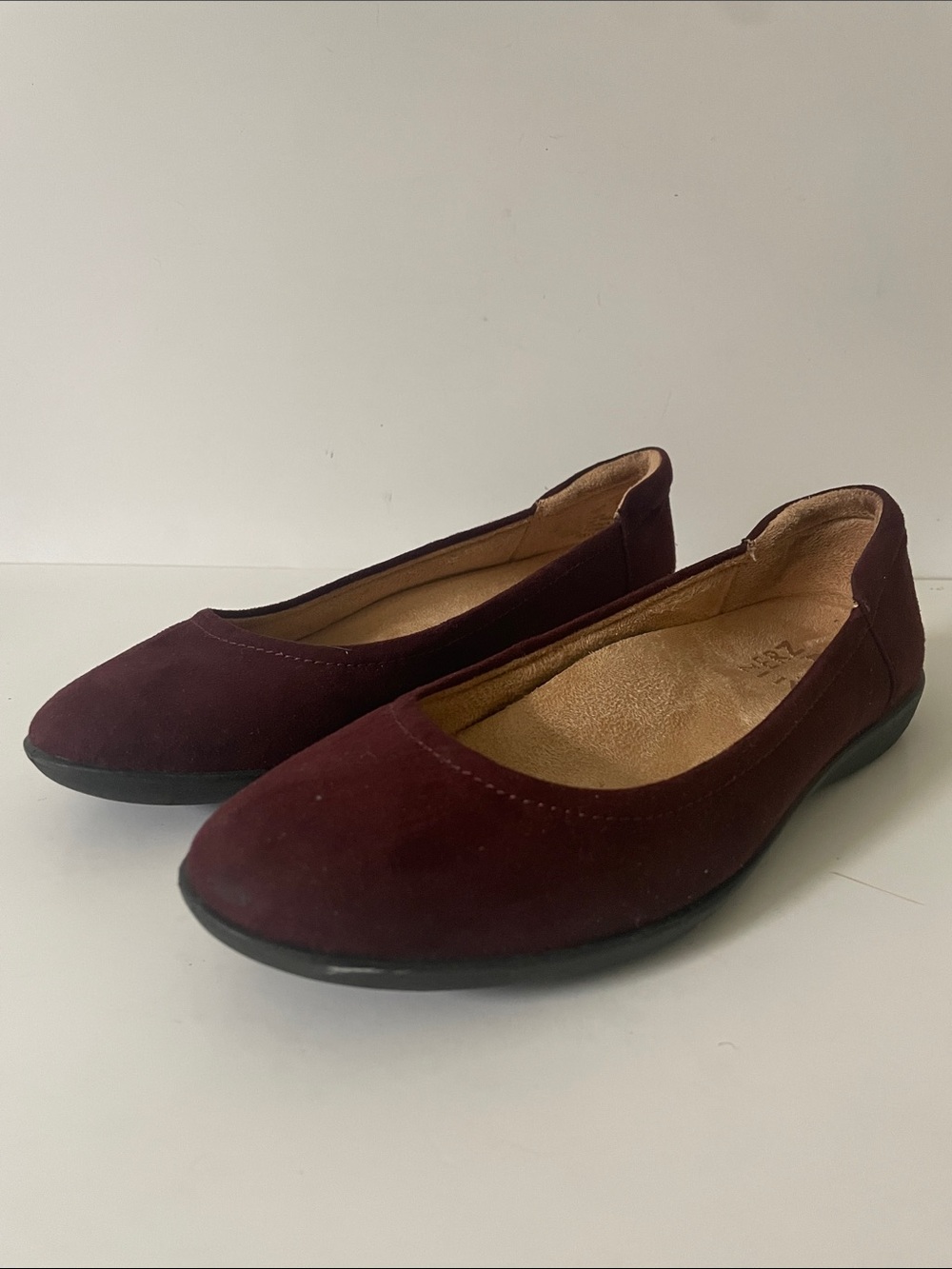 Naturalizer Burgundy Suede Ballet Flats Women’s Size 7M